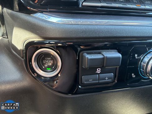 Used 2025 GMC Sierra 1500 SLT image 20