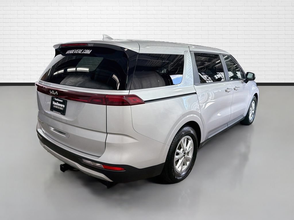 Used 2022 Kia Carnival LX FWD image 9