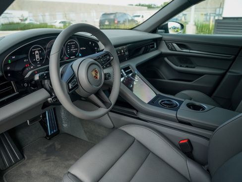 New 2025 Porsche Taycan 4 image 4