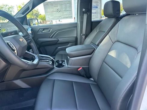 New 2025 Chevrolet Colorado LT w/ LT Convenience Package image 19