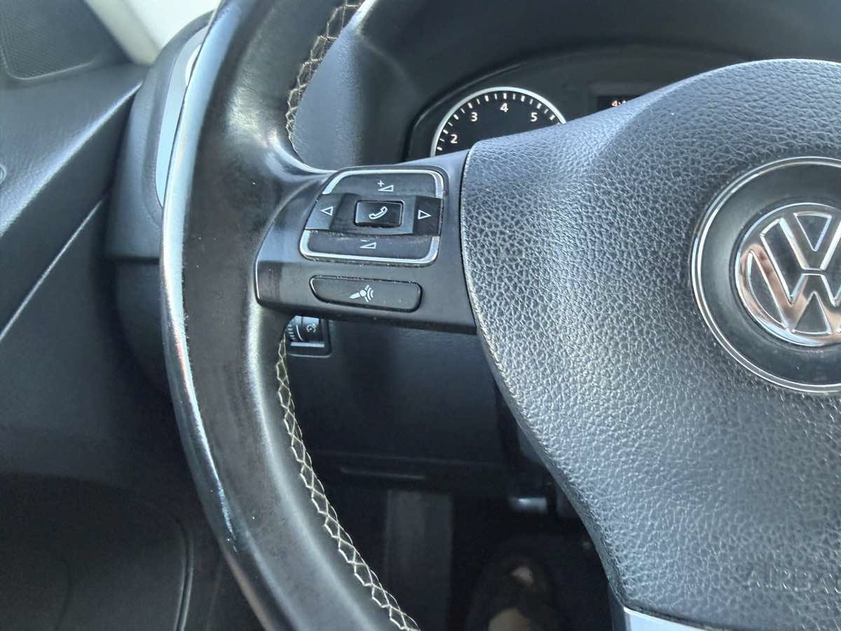Used 2016 Volkswagen Tiguan S FWD image 33