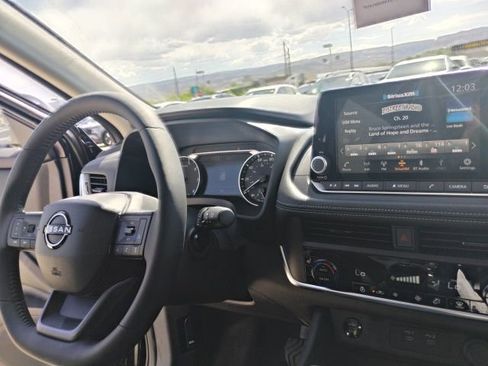 New 2026 Nissan Rogue SV AWD/4WD image 17