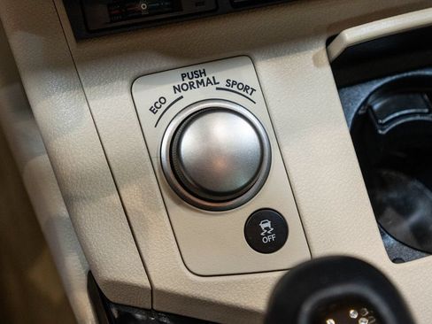 Used 2014 Lexus ES 350 w/ Luxury Package FWD image 27