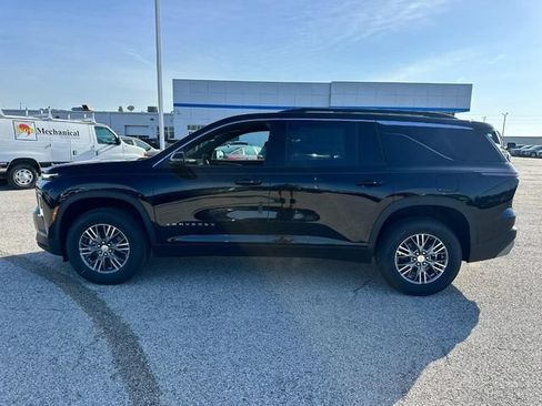 New 2026 Chevrolet Traverse LT w/ LPO, Floor Liner Package FWD image 2