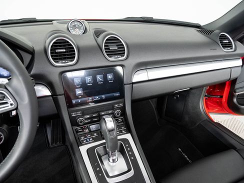 Certified 2025 Porsche 718 Boxster GTS RWD image 13