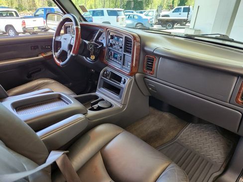 Used 2003 GMC Sierra 2500 SLT w/ SLT Preferred Equipment Group image 19
