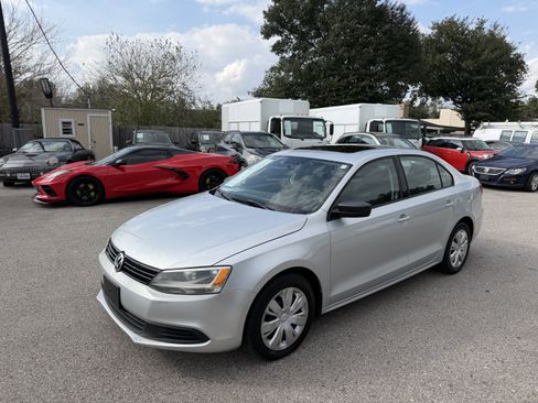 Used 2012 Volkswagen Jetta S image 10