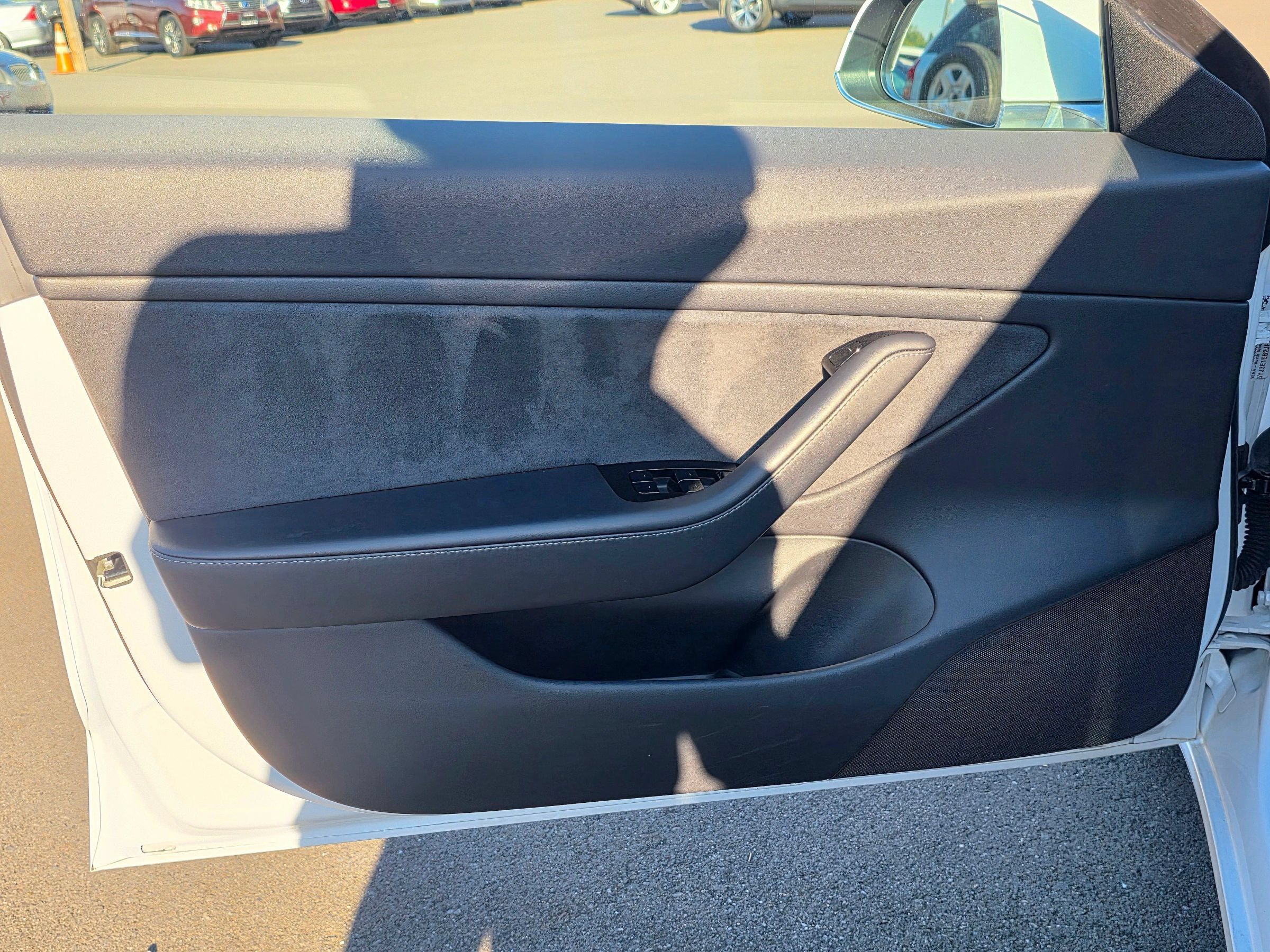 Used 2018 Tesla Model 3 Long Range AWD/4WD image 37