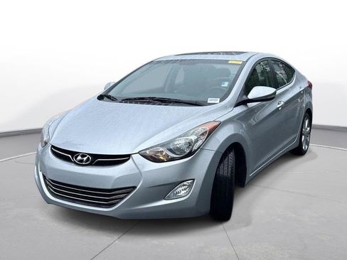 Used 2013 Hyundai Elantra Limited w/ Technology Pkg FWD image 2
