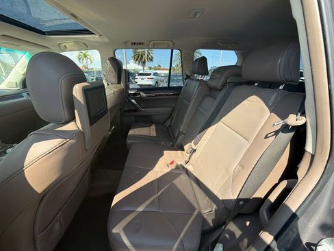 Used 2011 Lexus GX 460 Premium image 16