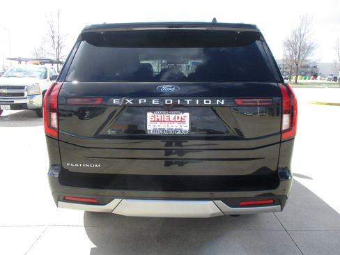 Used 2025 Ford Expedition Platinum AWD/4WD image 5