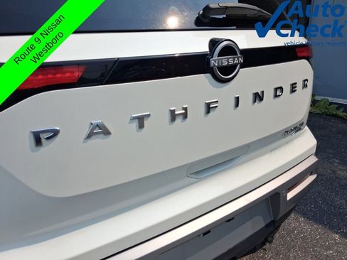 Used 2023 Nissan Pathfinder Platinum AWD/4WD image 6