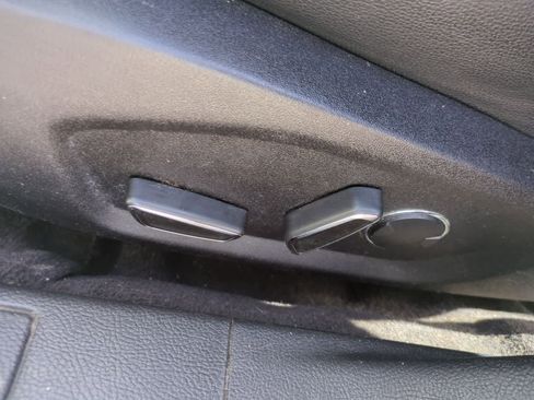 Used 2017 Ford Fusion SE w/ Fusion SE Technology Package FWD image 17