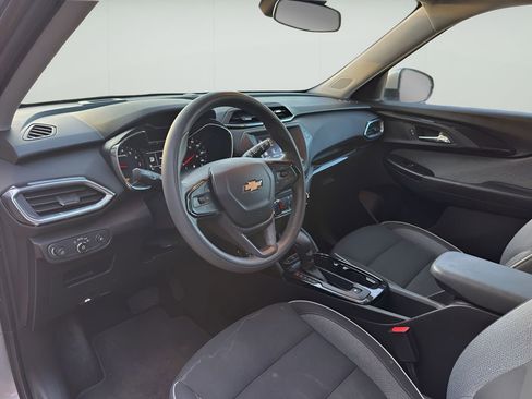 Used 2023 Chevrolet TrailBlazer LT image 12