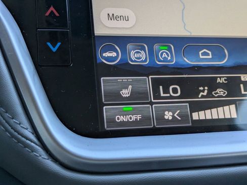 Used 2025 Subaru Outback Premium image 15