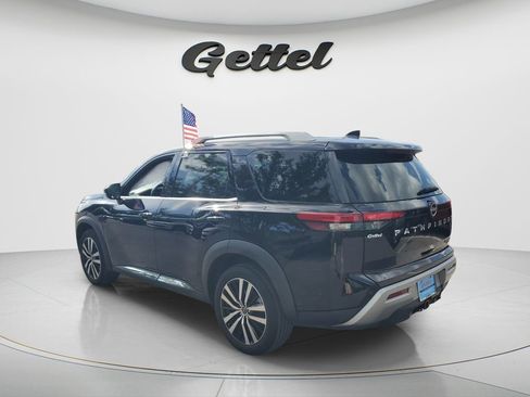 Used 2023 Nissan Pathfinder Platinum w/ Cargo Package AWD/4WD image 7