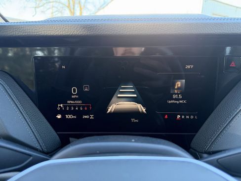 New 2025 GMC Yukon XL Denali w/ Sun & Power Step Package image 19