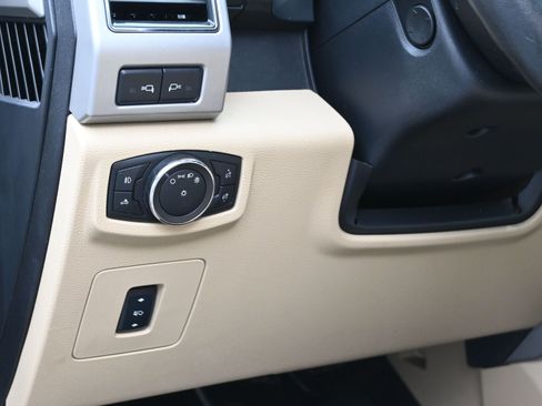 Used 2017 Ford F150 Lariat w/ Equipment Group 502A Luxury image 23