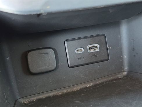 Used 2021 GMC Acadia SLE w/ Driver Convenience Package image 23