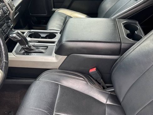 Used 2020 Ford F150 Lariat AWD/4WD image 9