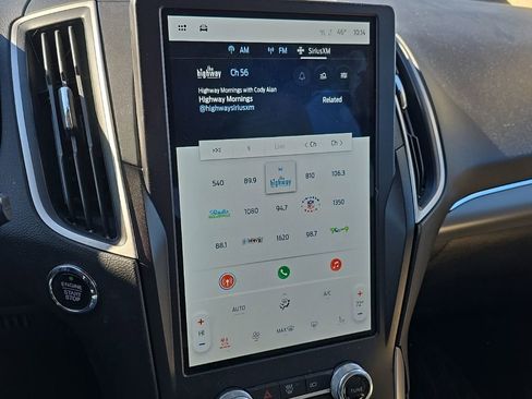 Used 2021 Ford Edge SEL w/ Convenience Package image 3