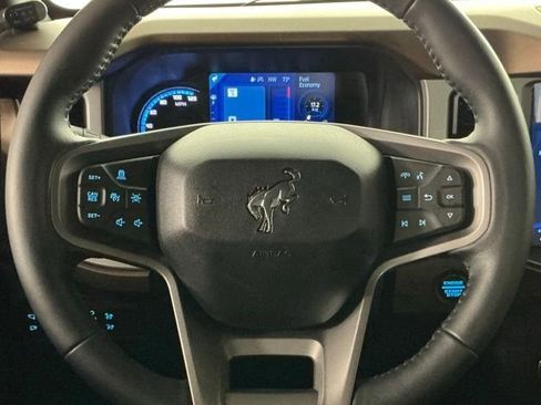 Used 2023 Ford Bronco Outer Banks AWD/4WD image 15