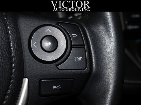 Used 2018 Toyota RAV4 XLE AWD/4WD image 21
