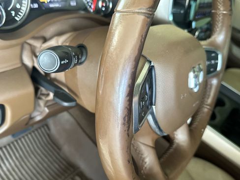 Used 2019 RAM 1500 Laramie AWD/4WD image 21