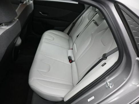 Used 2024 Hyundai Elantra Limited FWD image 19