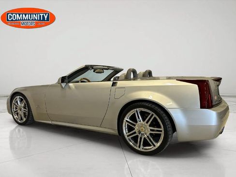 Used 2004 Cadillac XLR RWD image 38