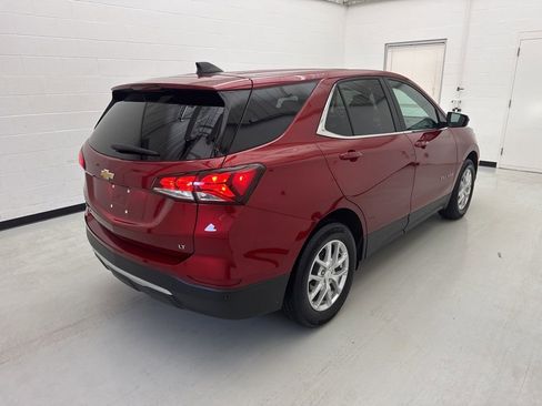 Used 2024 Chevrolet Equinox LT w/ LPO, Floor Liner Package FWD image 9