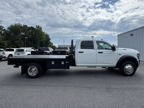 New 2026 RAM 4500 Tradesman w/ Chrome Appearance Group AWD/4WD image 4
