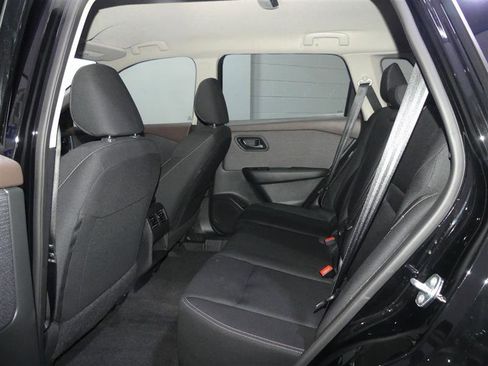 Used 2023 Nissan Rogue S AWD/4WD image 26