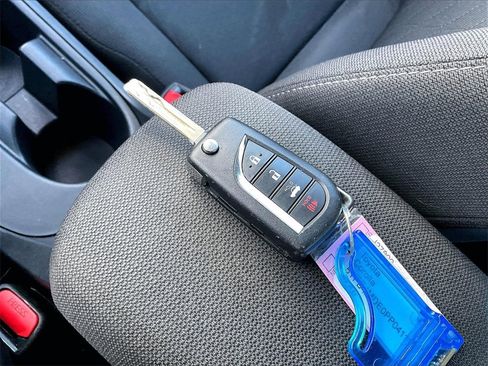 Used 2023 Toyota Corolla LE image 27