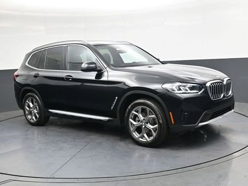 Used 2023 BMW X3 xDrive30i w/ Premium Package w/ZPA AWD/4WD image 2