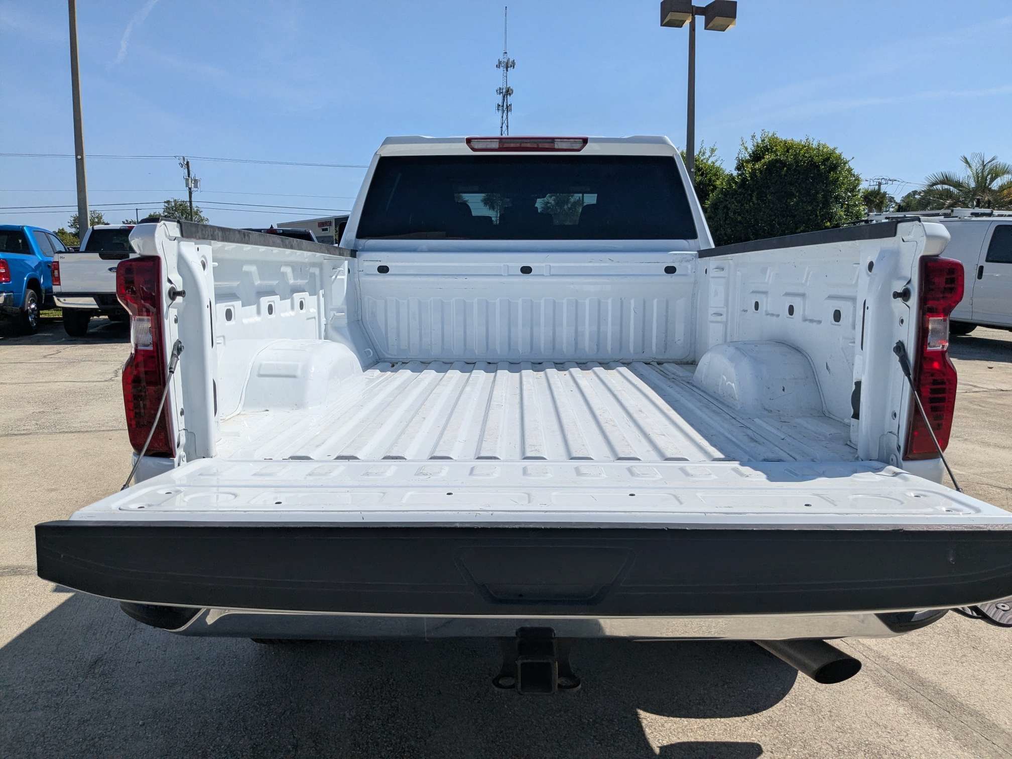 Used 2025 Chevrolet Silverado 2500 LT w/ Convenience Package AWD/4WD image 14