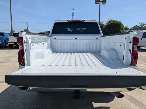 Used 2025 Chevrolet Silverado 2500 LT w/ Convenience Package AWD/4WD image 14
