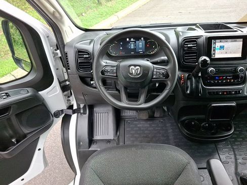 Used 2025 RAM ProMaster 2500 w/ U-Haul Equipment Group FWD image 11