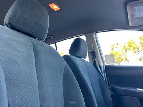 Used 2010 Nissan Versa 1.8 S w/ PWR Plus Pkg FWD image 18