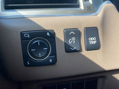 Used 2019 Lexus GX 460 Premium image 26