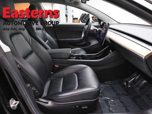 Used 2019 Tesla Model 3 Standard Range RWD image 17