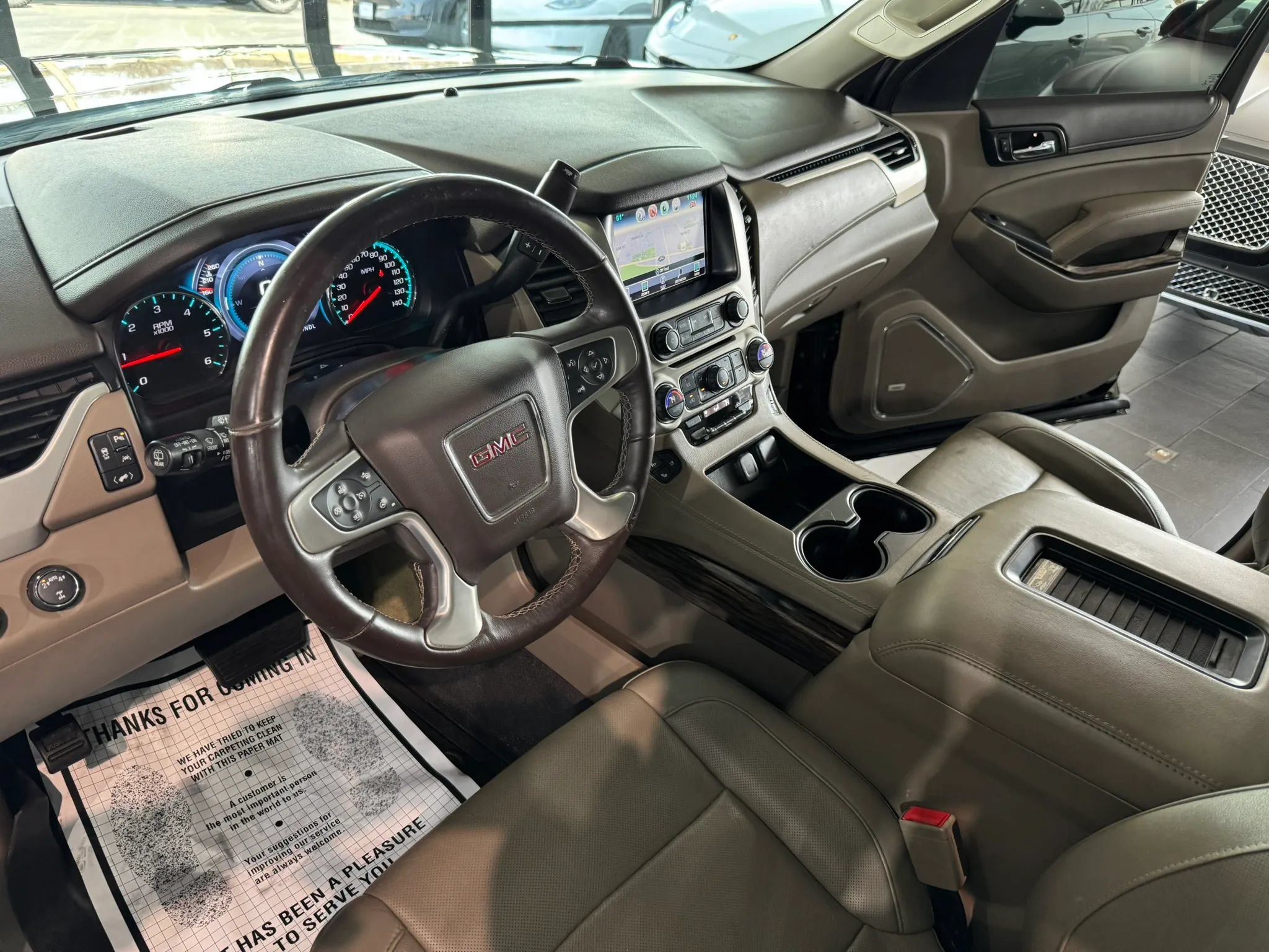Used 2017 GMC Yukon SLT AWD/4WD image 7