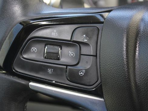 Used 2023 Buick Enclave Essence w/ Sound and Sites Package AWD/4WD image 32