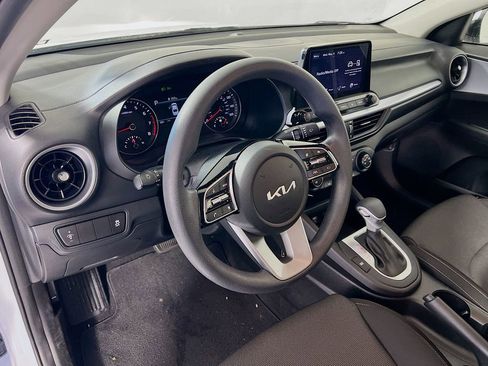 Certified 2023 Kia Forte LXS FWD image 7