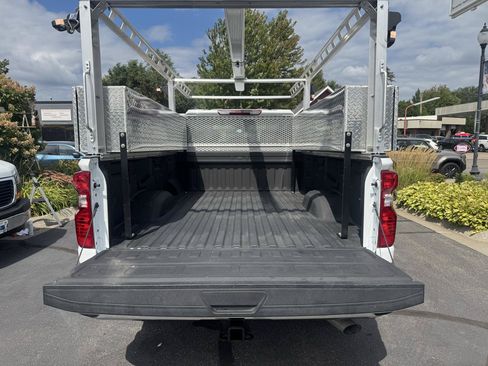 Used 2025 Chevrolet Silverado 2500 W/T w/ WT/CX Safety Package AWD/4WD image 9
