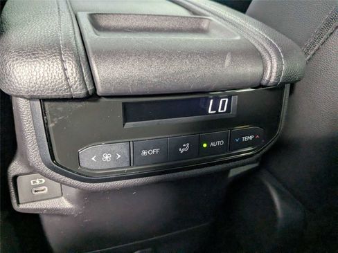 Certified 2024 Toyota Grand Highlander FWD image 38