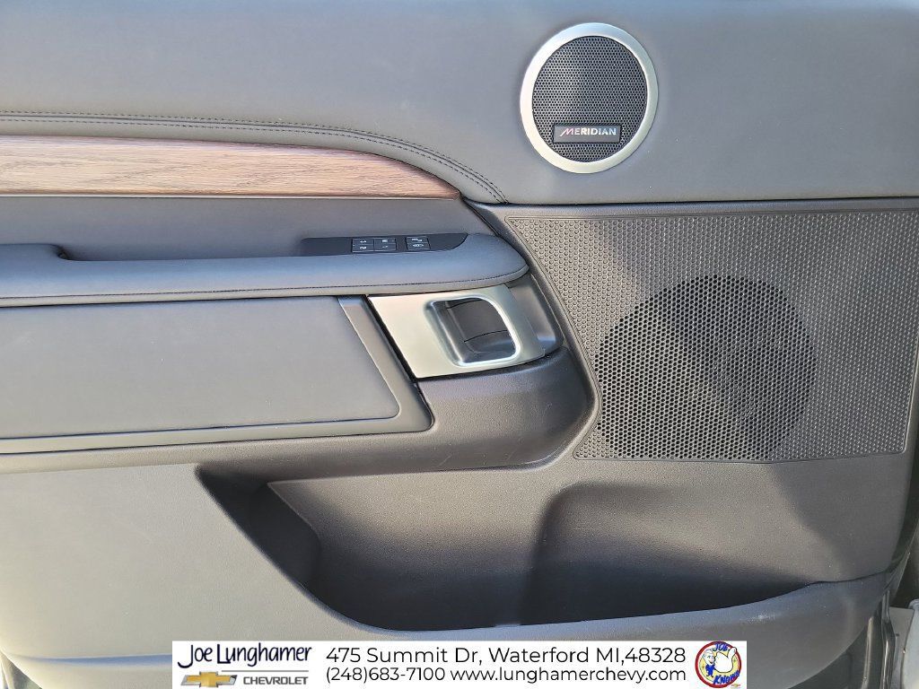 Used 2019 Land Rover Discovery HSE AWD/4WD image 23
