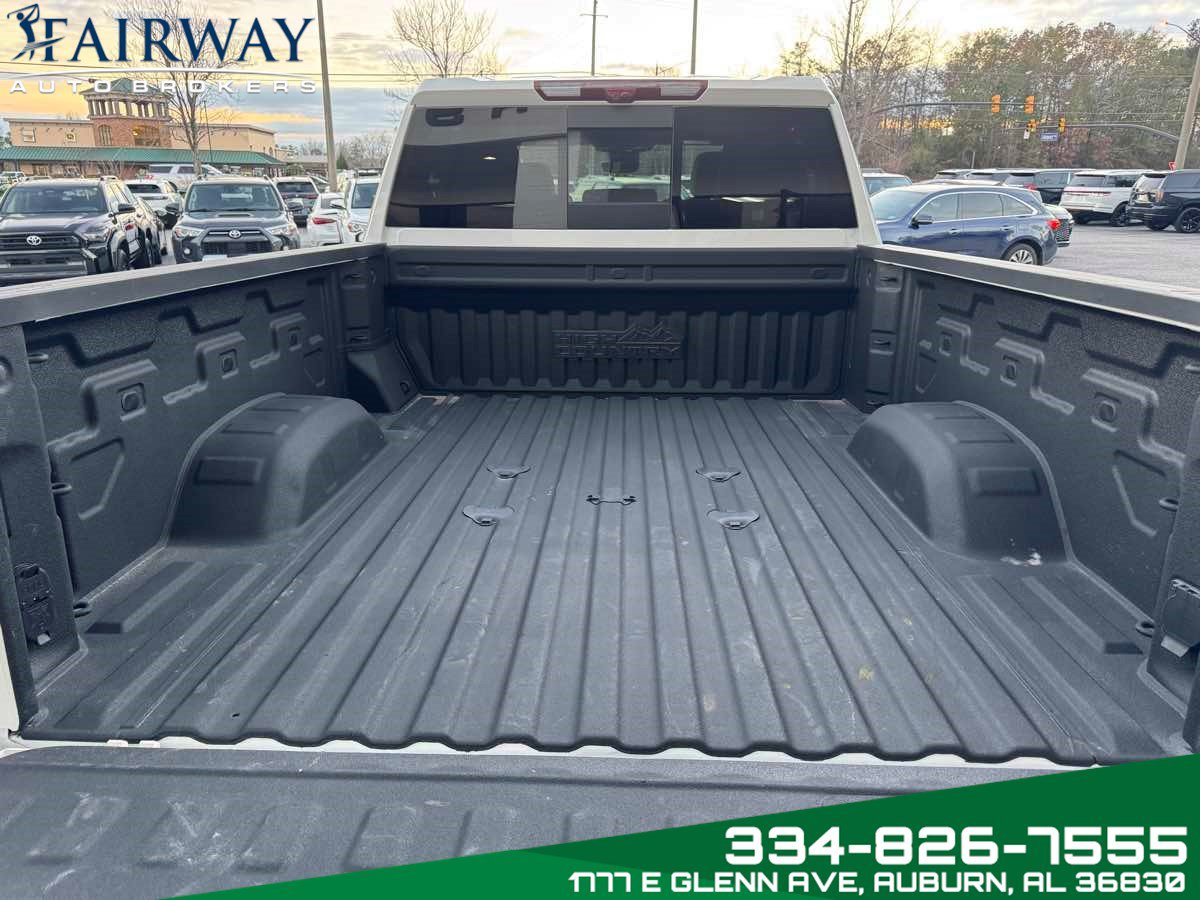 Used 2024 Chevrolet Silverado 2500 High Country w/ High Country Premium Package AWD/4WD image 27