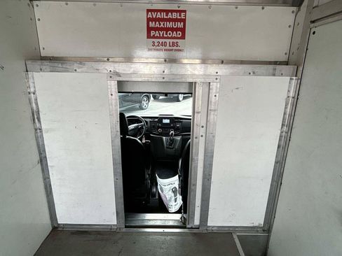 Used 2022 Ford Transit 350 DRW RWD image 31