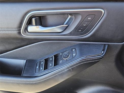 Used 2021 Nissan Rogue Platinum image 30